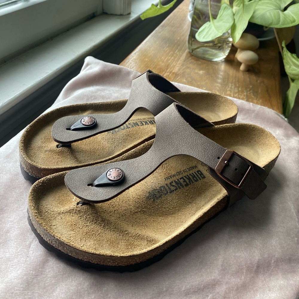 Gizeh Birkenstocks never worn